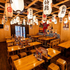 【テーブル席多数完備】当店はお昼から営業中！小人数から大人数の宴会まで、様々なシーンに対応できるお席をご用意しております！宴会コースは全て生ビール付きなので、宴会・飲み会にぜひご利用ください。お席のみのご予約もOKです！お電話でご予約ください。ご来店お待ちしております♪
