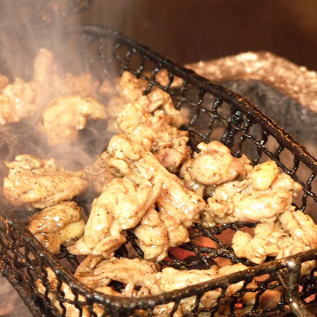 土佐の備長炭で一気に焼きあげる名物炙り焼き！