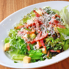 たっぷりチーズのシーザーサラダ