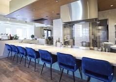 雰囲気のあるおしゃれなカウンター席は、お一人様でのご来店はもちろん、デートなどのご利用にもおすすめです♪