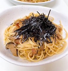 キノコの和風パスタ（ピリ辛）