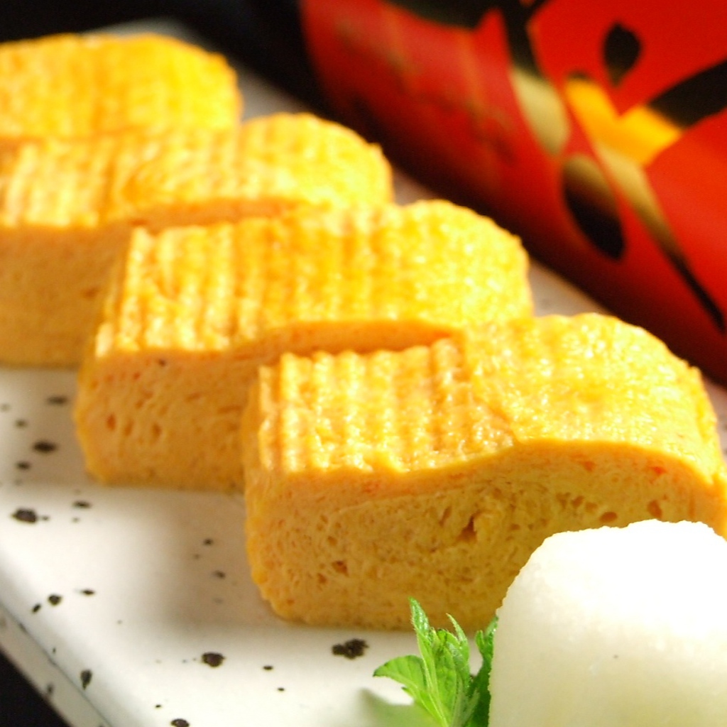 こだわりの赤卵を使用しただし巻きはふわふわしっとり、絶品です！