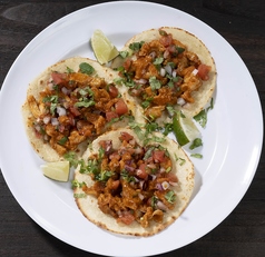 【一辛】タコス ポジョ Tacos pollo