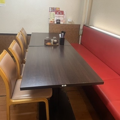 2階8名ソファー席がございます。ご利用人数に合わせてお席をご用意いたします。