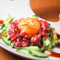 料理メニュー写真&nbsp;和牛ユッケ(パック提供品)