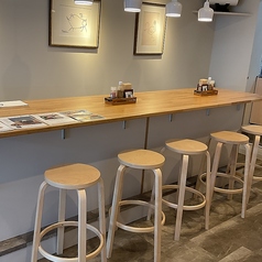 暖かな雰囲気のカウンター席をご用意しております♪