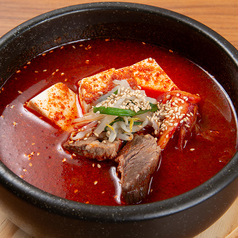 【選べる二種の風味】和牛煮込みチゲ豆腐◆赤の刺激か白の醤油ベースかお好みでの写真