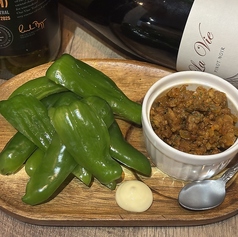 パリパリ生ピーマンの挽肉ディップ