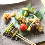 焼き野菜盛り合わせなどヘルシーメニューもあります。