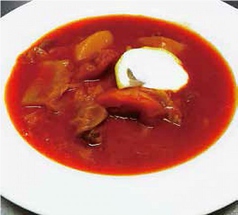 バターを溶かした濃厚ボルシチ