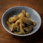 にんにくの芽と豚肉炒めや四川ザーサイなど、お酒が進むおつまみメニューも豊富に取り揃えています！