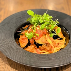 自家製マグロのツナと揚げ茄子のトマトソースパスタ