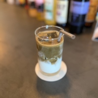 多彩な種類のお酒をご用意◎パティシエ特製スイーツも♪