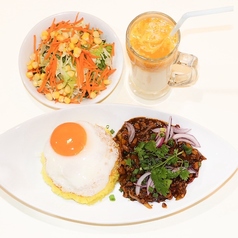 アジアンフードを堪能できる♪サイドメニューも充実！