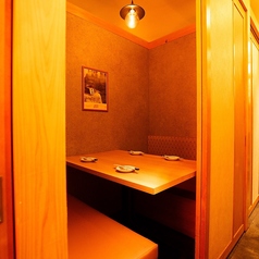 【完全個室席】4名様用テーブル。当店自慢のテーブルです！手作りです。笑　他の店では味わえない空間☆
