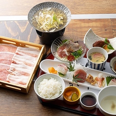 極上 六白黒豚しゃぶしゃぶ か すき焼膳
