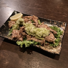 せせりとにんにくの芽焼き