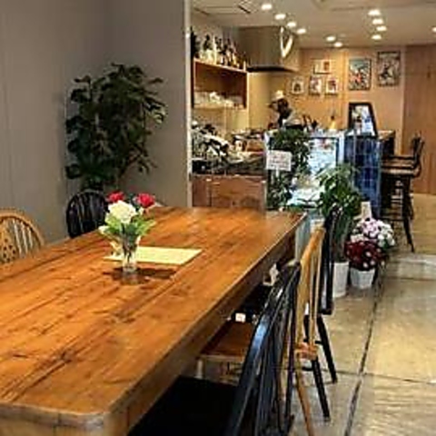 体に優しいグルテンフリーのごはんとおやつ/夜はカフェ＆バー