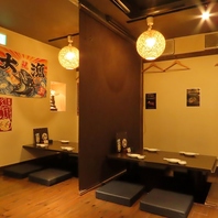 すだれの付いた落ち着きのある半個室タイプのお席です