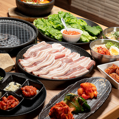 【本格的な韓国の味をたんじろうで！】3種のタレで楽しむ「サムギョプサル」の写真