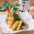 料理メニュー写真 季節野菜と海老天ぷら