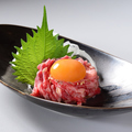 料理メニュー写真&nbsp;厳選国産牛レアステーキユッケ風(国産牛もも肉使用)