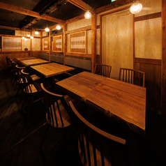 大人数での会食や宴会に最適な完全個室。プライベート空間でゆったりとお過ごしいただけます。
