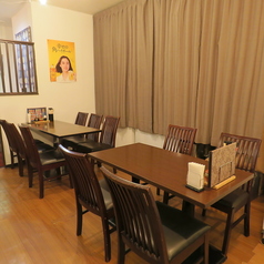 ４名様用テーブル席です。