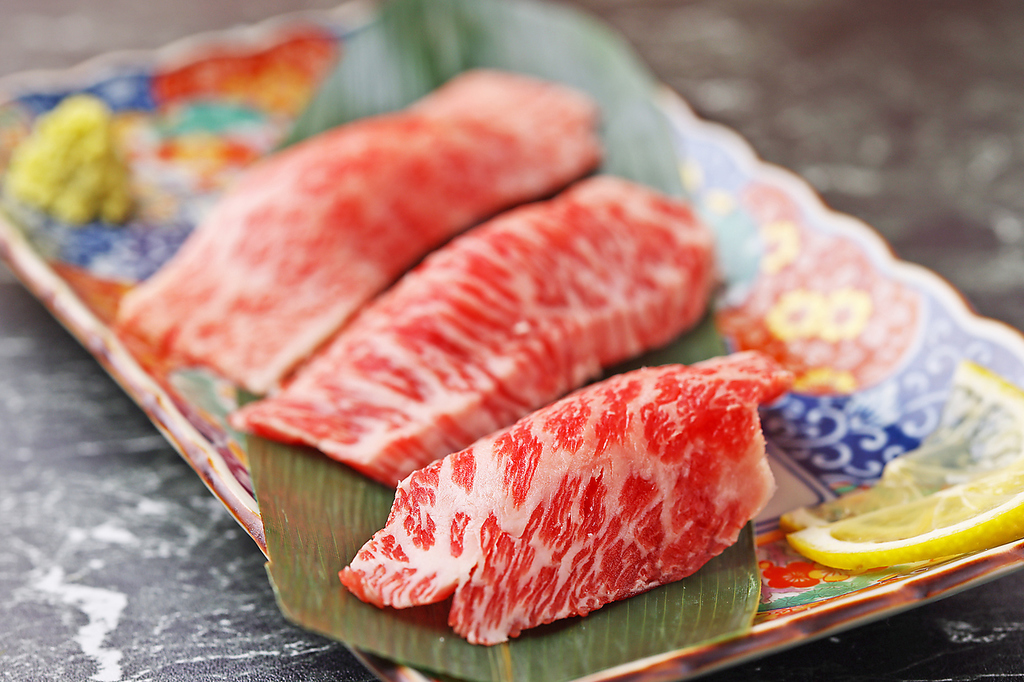 人気の「肉寿司」映え率＆美味しさ100％！