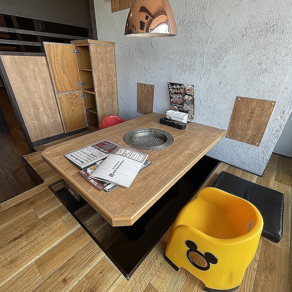 掘りごたつの半個室席は足をゆったり伸ばしてリラックスできる特等席♪周囲を気にせずに食べられる★