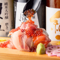 料理メニュー写真&nbsp;こぼれ寿司 / 鮮魚四種盛り合わせ / 本日のカルパッチョ / えんがわキムチ /鮮魚の胡麻ダレ和え / etc