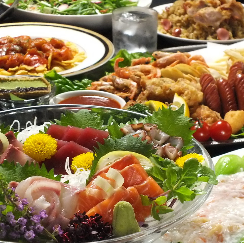 新鮮なお造りも入った！宝や自慢の宴会コース.