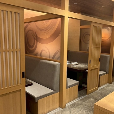 焼肉の牛太本陣 弁天町ベイタワー店の雰囲気1