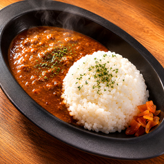 【自家製　鶏煮込みCURRY】スパイス香る一皿、リピーター多数でランチにも最適な人気メニューです◎の写真