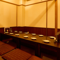 掘りごたつ式の完全個室を完備