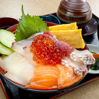 旬の味覚を一膳に込めた大漁食堂あおさの定食♪