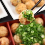 ソース無しで味わうのが先代からのこだわり。ダシの旨味が凝縮され、冷めても絶品でお土産に最適です