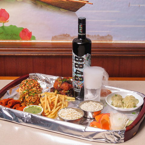 本場のスパイスで仕上げる本格的なインドカレーや多彩なアジア料理を楽しめます！