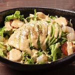 自家製ドレッシングのサラダ