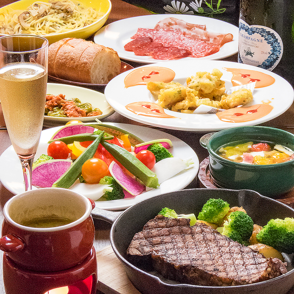 女子会コース4500円は2H飲放付き！ついつい話が盛り上がりすぎても長居できるから安心♪