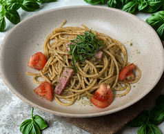 ベーコンとトマトの大葉ジェノベーゼ