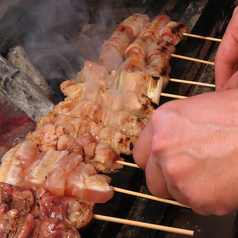 １つ１つ、毎日串打ち！【炭火、焼き鳥…150円～】