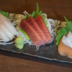 まぐろ入り刺身　3点盛りの写真