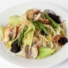 アサリとアスパラの塩ビーフン