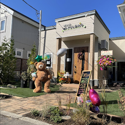 札幌市清田区北野の住宅街にある小さなお菓子屋さん「小さなしあわせ」です！
