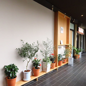 塩釜口駅より徒歩約2分の好立地！アクセスが良いため、大人数の宴会でも待ち合わせに困ることなく、スムーズにご来店いただけます。お仕事帰りのサク飲みや、飲み歩きの途中での二軒目としても、お気軽にお立ち寄りください♪