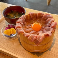 マグロ丼