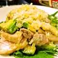 料理メニュー写真 【前菜・サラダ】蒸し鶏とアボカドのネギソースがけ