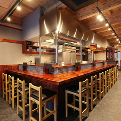 天満駅からすぐの好立地！駅近なのでお仕事帰りにも楽々アクセス！1名様からご利用頂けるカウンター席を完備しております。お席のみのご予約も承っておりますので、お気軽にご来店ください。