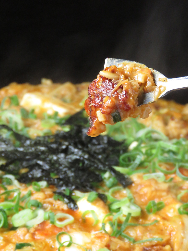 美味！海鮮もんじゃ！焦げ付けて食べる至極のひとくち！